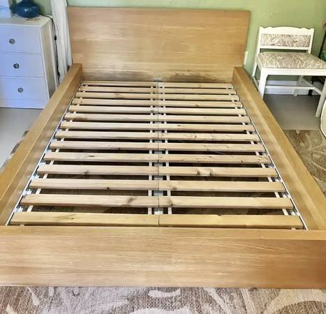 ***Full Size Bed Frame *** 1