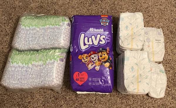 (140) Size 1 Diapers 1