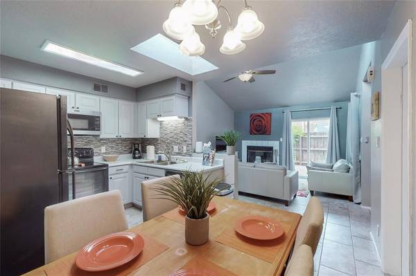 $2,700 / 3br - 1045ft2 - 3 Bedroom 2 Bath Home for Rent63659728996993124