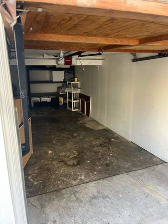 Private garage & storage with keypad+remote entry, upper Safeway 1