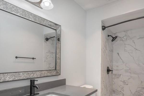 $1,300 / 2br - 965ft2 - Newly Renovated Floorplans, Fantastic Location - Tour Today (Euless/Bedford)63796257534723122