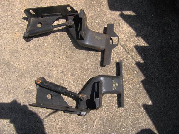 1989 corvette hood hinge lifts 1