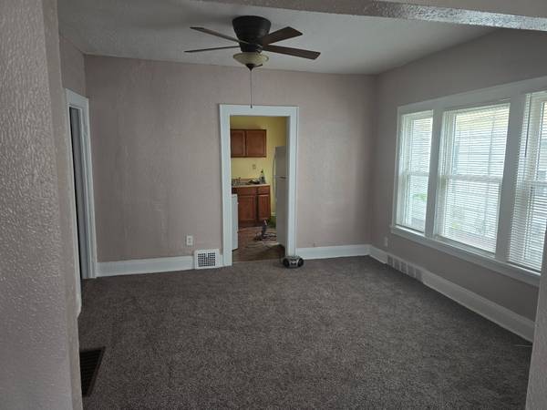 $950 / 2br - 2BR 1BA DN E146 Cerca de Mnt Pleasant63860362985731121