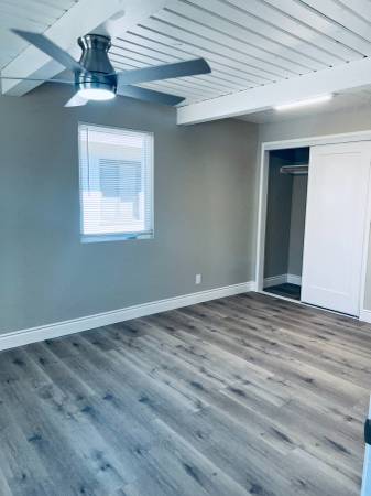 $2,400 / 2br - 800ft2 - SPACIUS 2 BEDROOM 1BATH PRIME LOCATION (hayward / castro valley)63847326977665121