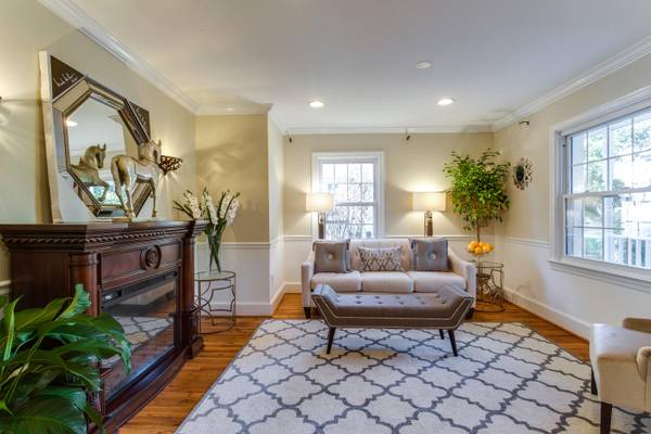 $7,500 / 6br - 3600ft2 - IMPONENTE COLONIAL DE 6 HABITACIONES/4 BAÑOS - A PIE DEL METRO - 10 MINUTOS A DC (NORTH ARLINGTON)63779464362625122
