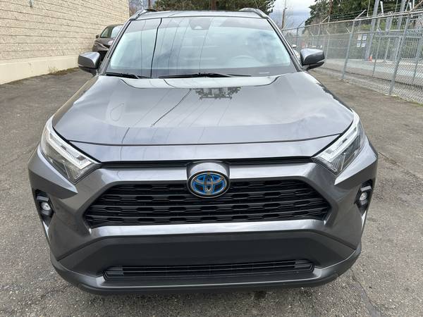 2022 Toyota Rav4 Hybrid XLE Premium 4WD --1owner, Clean title, Loaded- - $29,950 (kirkland)63614007741057121