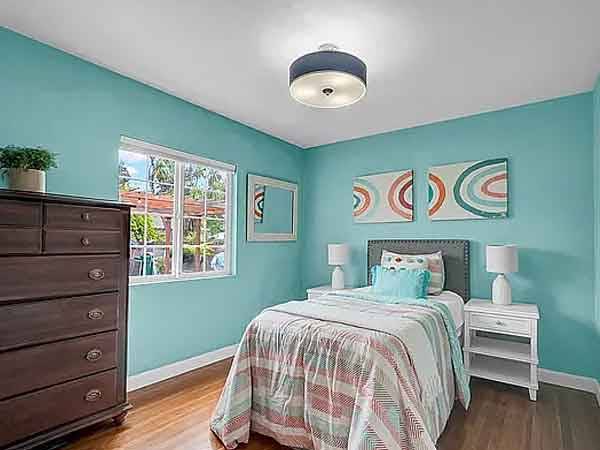 $900 / 2br - 824ft2 - **/**This adorable 2-bedroom, 1-bath home! (Hayward, CA)64045196455555121
