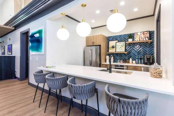 $1,671 / 1br - 762ft2 - Resident Clubhouse, 24-Hour Fitness Center, 1bd 1ba (7610 E Caley Ave, Centennial, CO)63679423429377121
