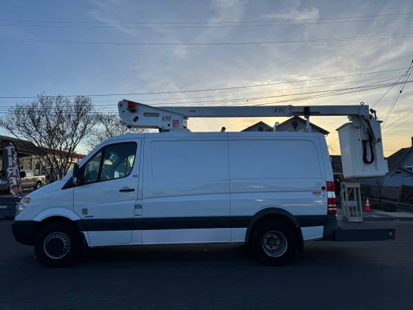 Furgoneta elevadora 2012 Mercedes Sprinter 350 ETI, 73k mi, CONFORME CON CARB - $52,999 (dublin / pleasanton / livermore)63617563046147121