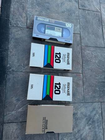 Maxell VHS Video Tapes (Set of 4) 1