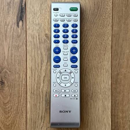 Sony RM-V310 Universal Remote Control 1