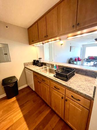 $890 / 1br - 1250ft2 - For Next school year 2026 - Room for rent on NCSU Campus (1221 university Court)64141578856066120