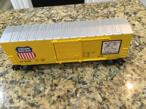 Lionel O gauge train car 1