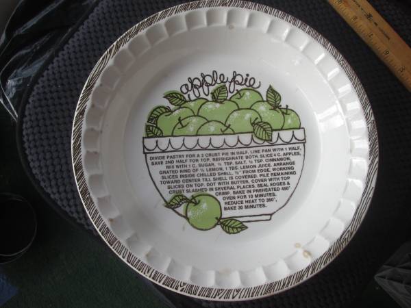 Ceramic Apple Pie Plate 1