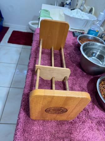 Ajustable Book Case 1