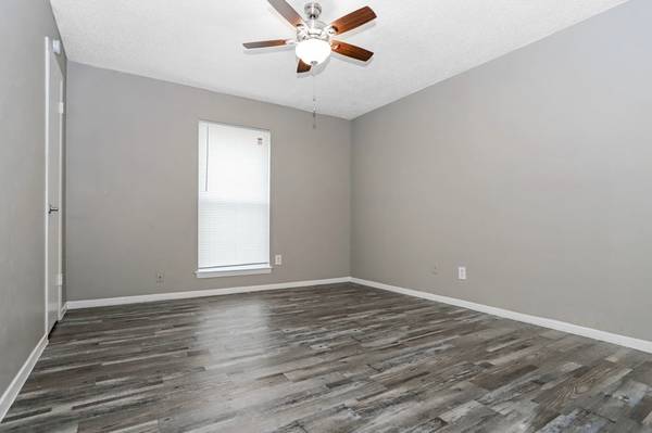 Onsite Laundry Center, Air Conditioning, Dallas Community Lighthouse 1