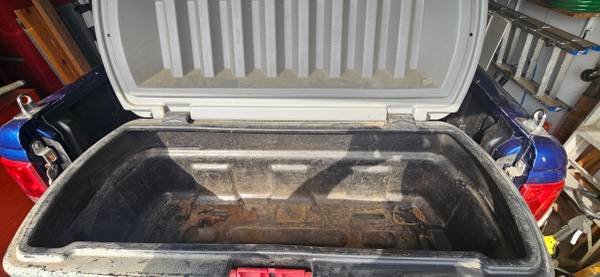 Giant Rubbermaid Cargo Box 1