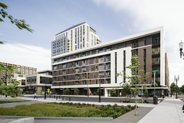 $1,402 / 1br - 692ft2 - Velomor 1 bedroom Available Now!! (NE Portland, Lloyd District)63956926687362121