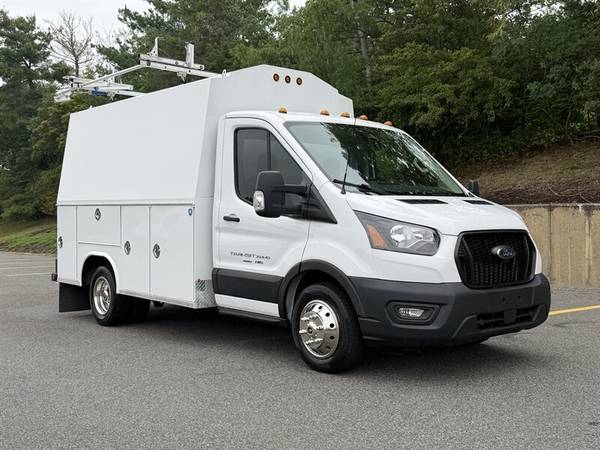2022 Ford Transit AWD 10' - Photo 8