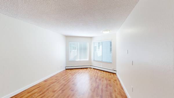 $3,545 / 1br - 558ft2 - Updated Spacious 1BR/1BA Laundry In Building Pets OK North Beach (north beach / telegraph hill)64000754525953123