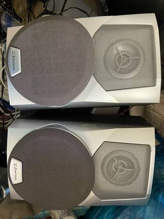 Pair of speakers 1