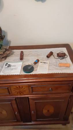 Vintage Duck Call No Label & Wild Turkey Round Slate Call 1