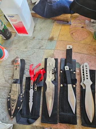 Throwing knives 1