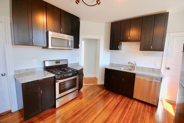 Dorchester 3-Bed / 2-Bath | 15 Cawfield St. 1