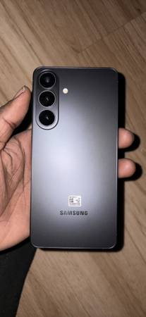 Samsung S26+ 1
