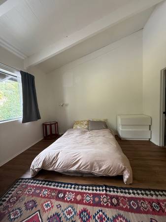 One bedroom shared bathroom in Mesa condo 1