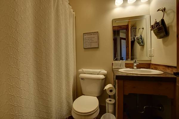 $2,500 / 2br - 1700ft2 - Central Missoula Townhome 2bd 2 bath with yard (Missoula)63657010550017124