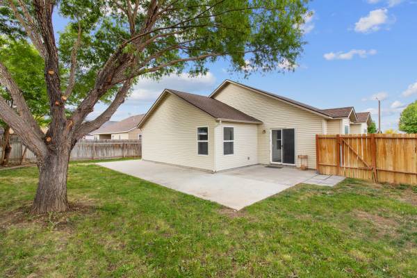 $1,750 / 3br - 1350ft2 - 3 Bed 2 Bath Home for Rent (Kimberly)63963189393282122