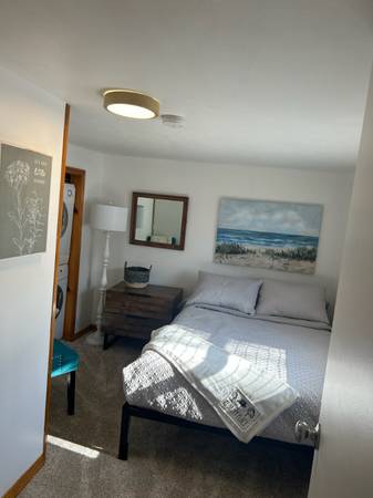 $1850.00 / 2br - 900ft2 - Cedar Corner Cottage64037723852418121