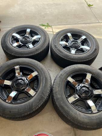 Michelin all terrain AT tires and rims for tundra 1