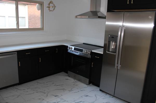 $1650.00 / 3br - 1475ft2 - Modern Classic63937876354178122