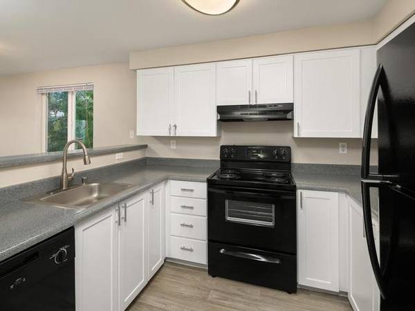 $2,036 / 3br - 1069ft2 - Keyway Apartments $1,000 Visa gift card raffle! Tour now to enter! (Port Orchard)63786708004867124