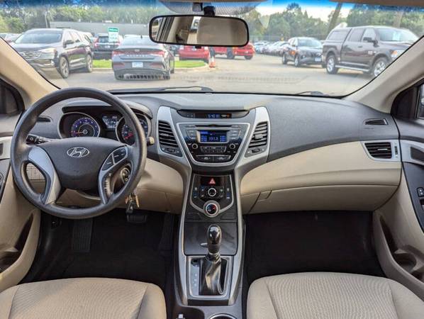 2015 Hyundai Elantra SE 4dr Sedan 6A - $9,952 (RAVMOTORS - BURNSVILLE)63481553488259121