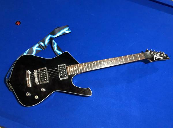 banez ICX 120 Iceman guitar. 1