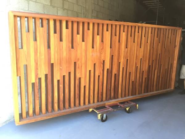 Solid Teak Outdoor Privacy Screen 1