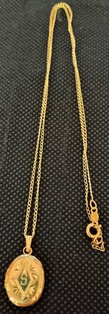 Necklace Locket Oval "S" 1