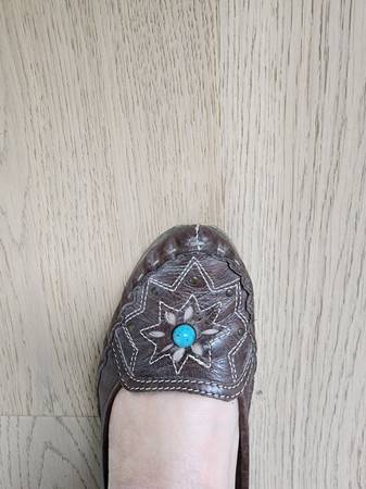 Women's size 7 Browns brown leather moccasin flats 1