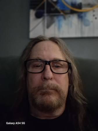 Guitar player looking (Aurora,Co)63921242870786123