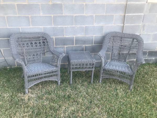 Sillas y mesa para patio 1