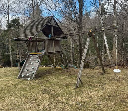 Cedar Play Structure 1