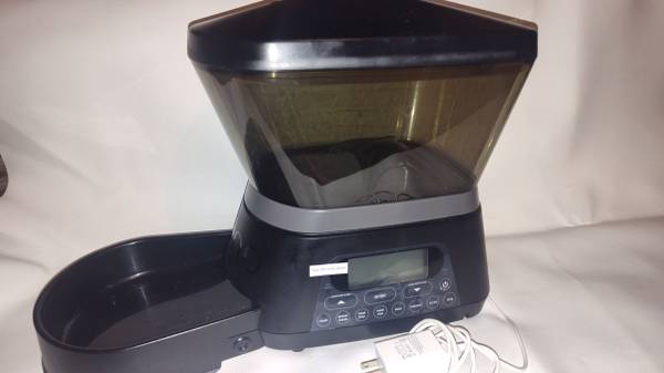 Automatic Pet Feeder 1