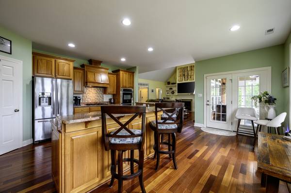 $725,000 / 4br - 2700ft2 - 4 Bedroom Waterfront Home for Sale with Private Dock!63948356060162124
