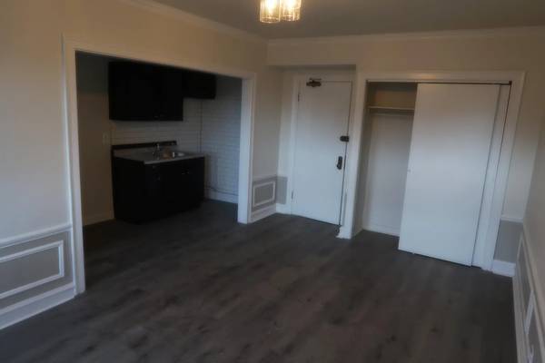 $1,400 / 1br - 650ft2 - SPACIOUS 1 BED/ 1 BATH/ HEAT & GAS INCLUDED!!!!!!!!!!!63960012474754122