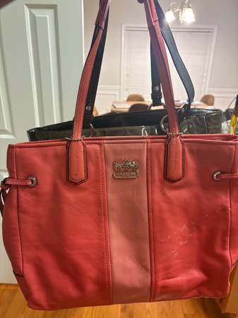 Authentic vintage coach bags 1
