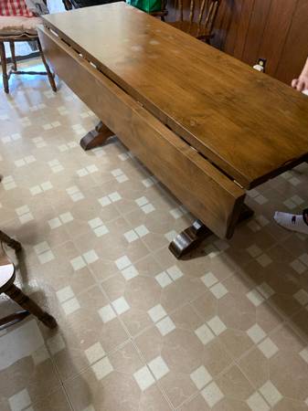 Dining Table & Chairs 1