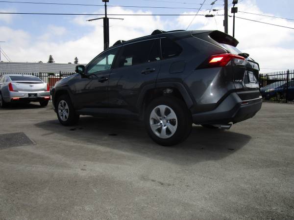 2019 Toyota RAV4 LE - $20,499 (san jose south)63654704480513124
